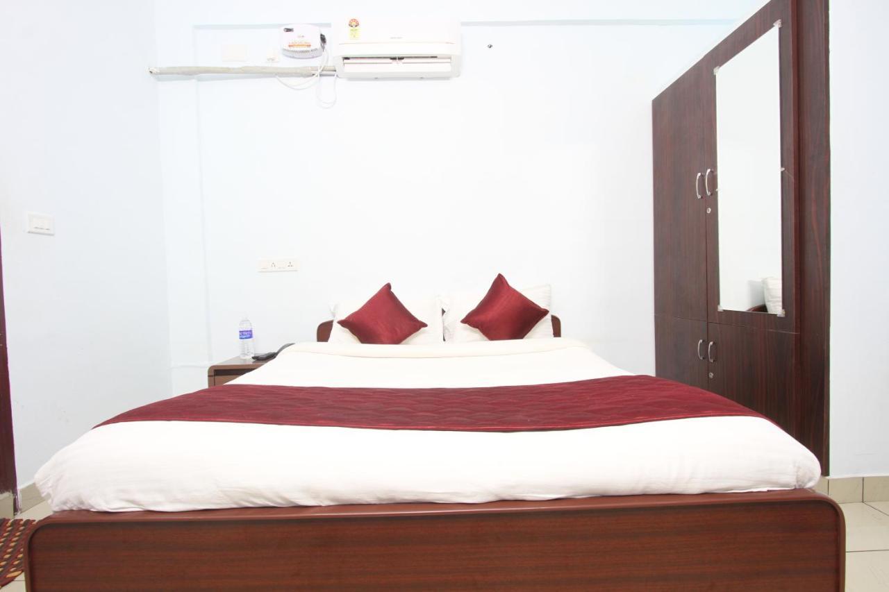 Lakshana Service Apartment - Big Temple Thanjavur Luaran gambar
